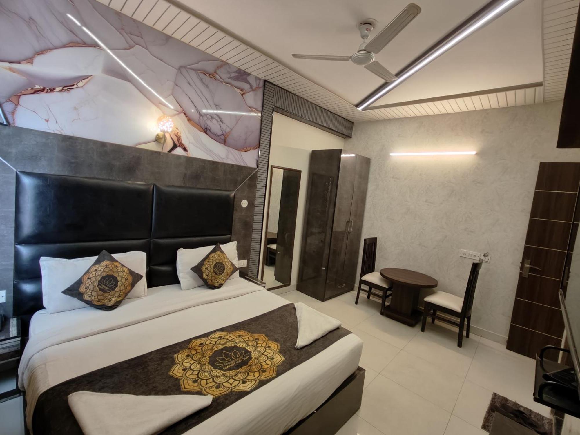 Hotel Smart Plaza نيودلهي المظهر الخارجي الصورة