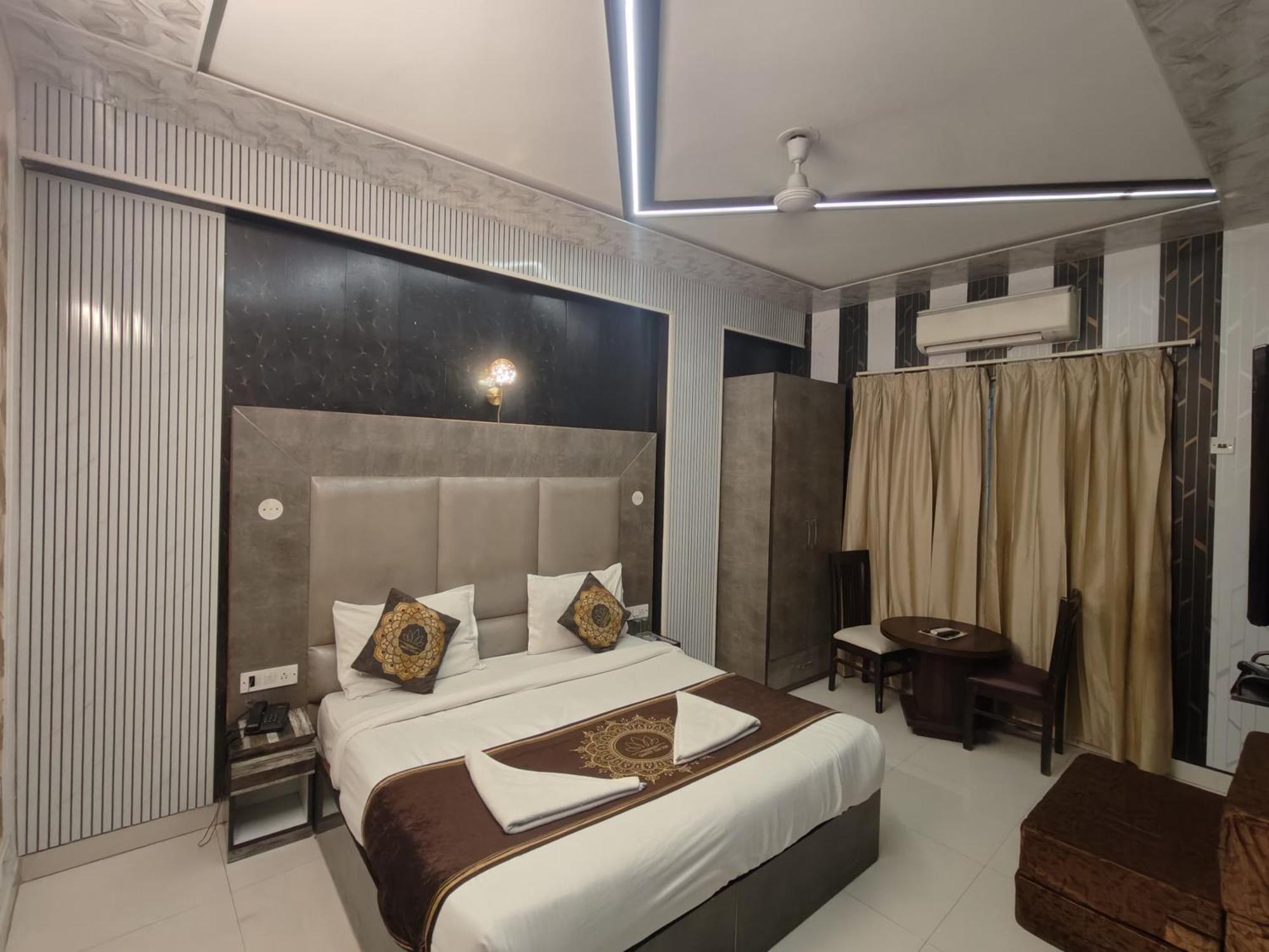 Hotel Smart Plaza نيودلهي المظهر الخارجي الصورة