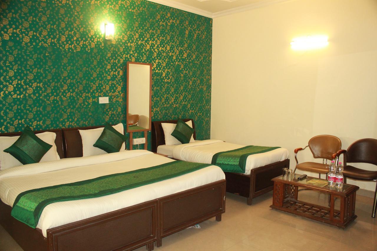 Hotel Smart Plaza نيودلهي المظهر الخارجي الصورة