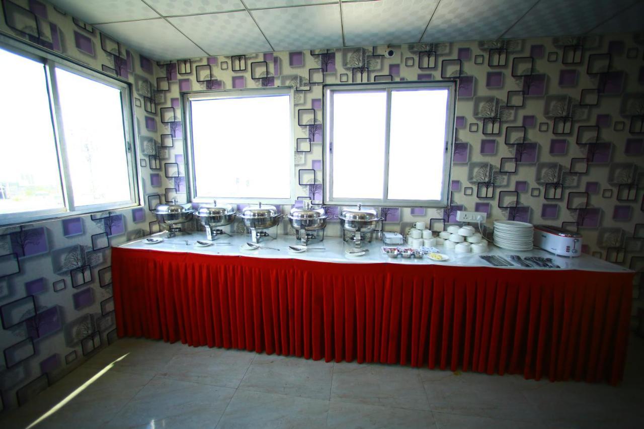 Hotel Smart Plaza نيودلهي المظهر الخارجي الصورة