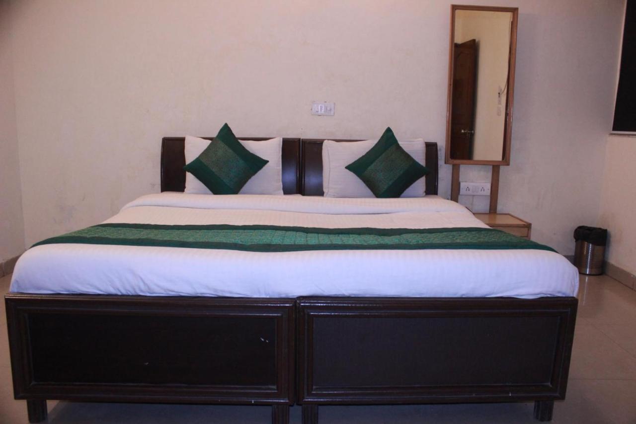 Hotel Smart Plaza نيودلهي المظهر الخارجي الصورة