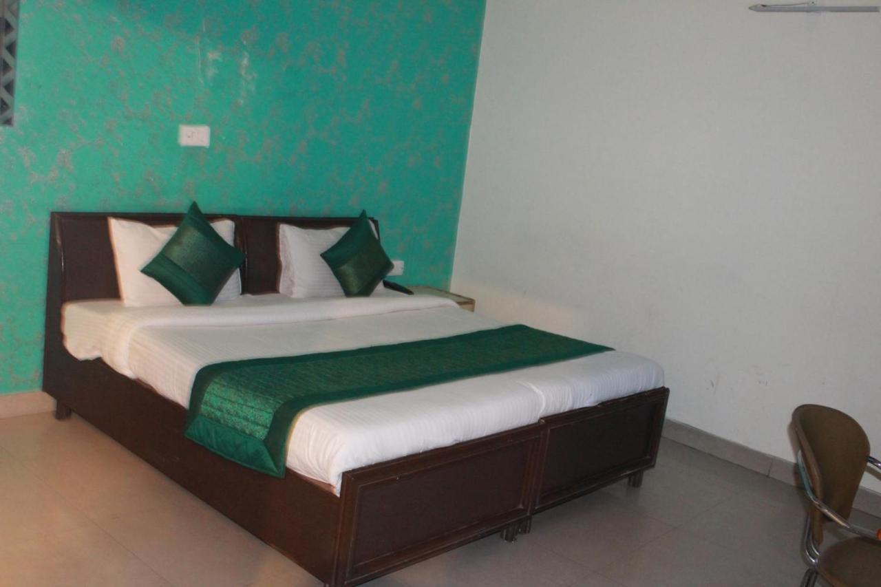 Hotel Smart Plaza نيودلهي المظهر الخارجي الصورة